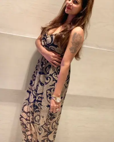 Dhandhuka Escort